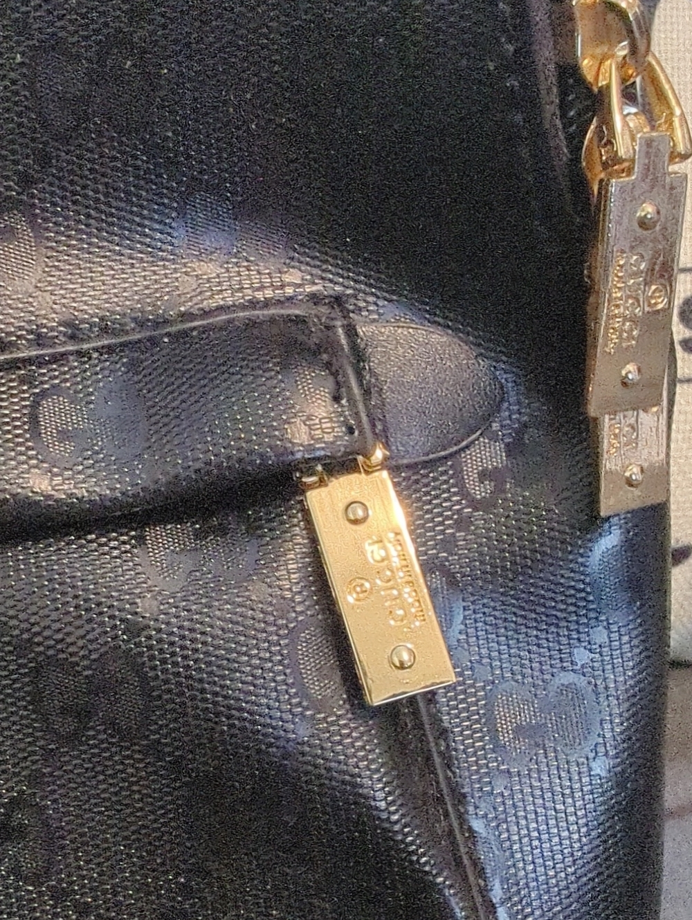 Gucci Black Leather Backpack with Green-Red Stripe - Picture 3 of 7